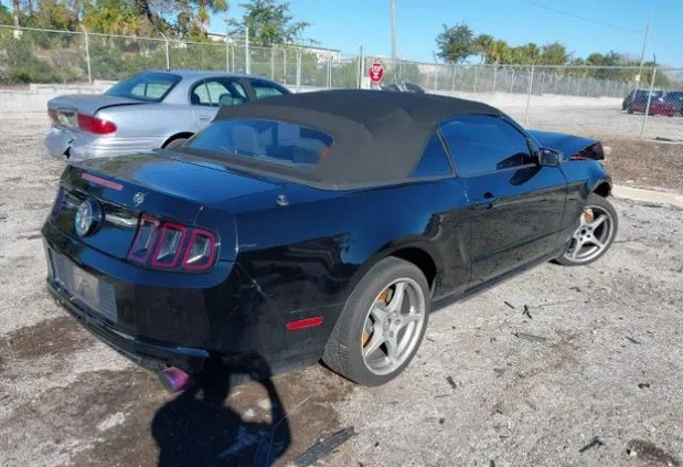 Ford Mustang cena 21500 przebieg: 245000, rok produkcji 2014 z Ostrołęka małe 37